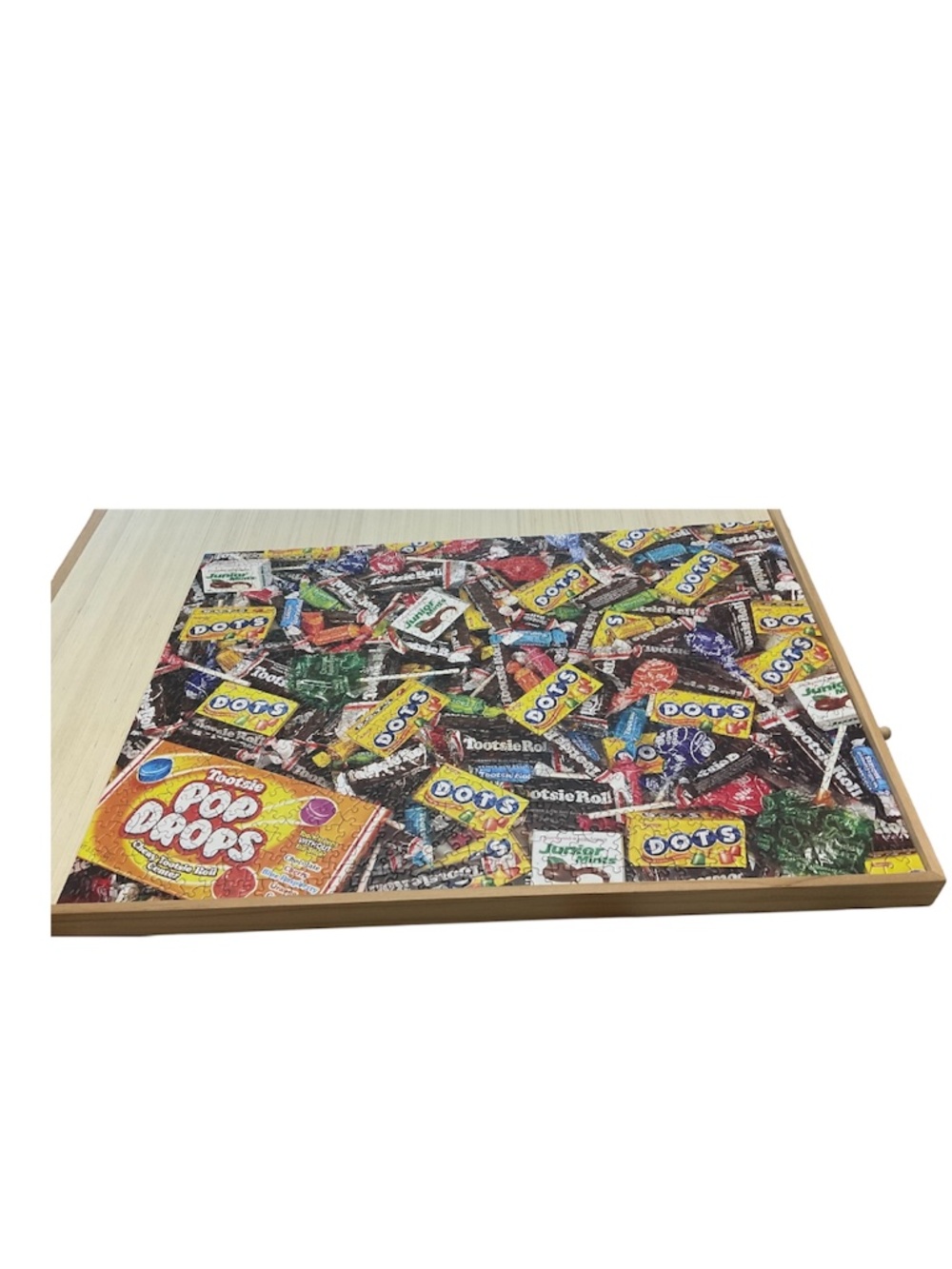 Masterpieces Tootsie Roll 1000 Piece Jigsaw Puzzle Having Fun 1 Piece At A Time - Picture 3 of 6